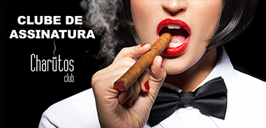 Travestis brasileiras em vídeo porno se masturbando
